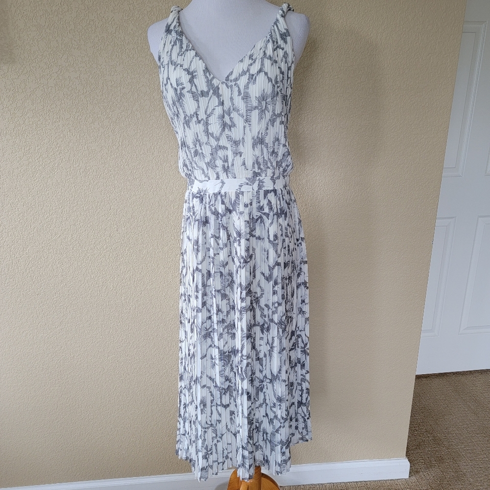 NWT Banana Republic Floral Pleated Midi Dress, Size 14